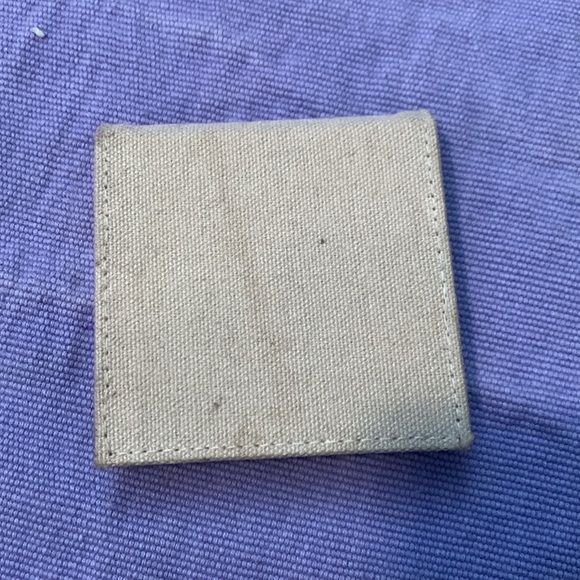 New stila eyeshadow compact - Picture 2 of 3